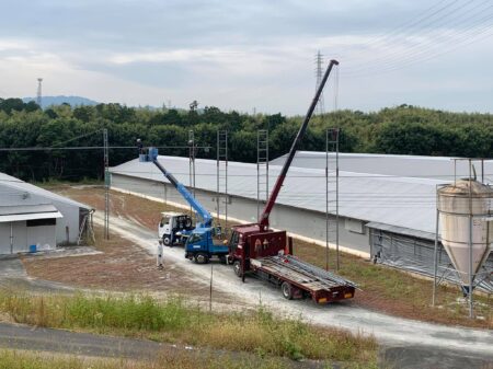 松阪市で鶏餌ラインの撤去作業