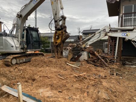 松阪市で木造平屋家屋の解体工事