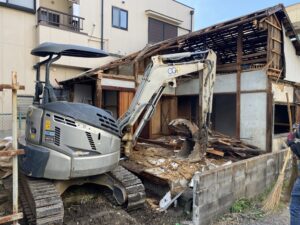 津市で木造家屋の解体工事