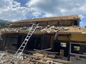 津市で木造2階建て家屋の解体工事