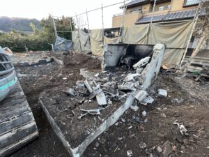 松阪市で木造2階建て住宅の解体工事